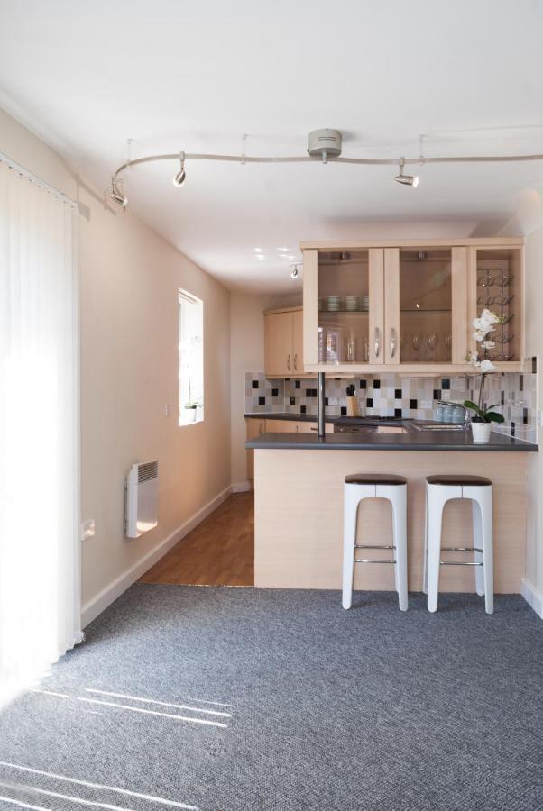 Chestnut Contractor Stays Wellingborough Exterior foto