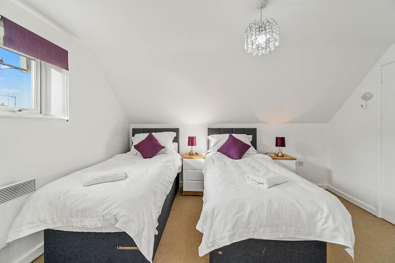 Chestnut Contractor Stays Wellingborough Habitación foto